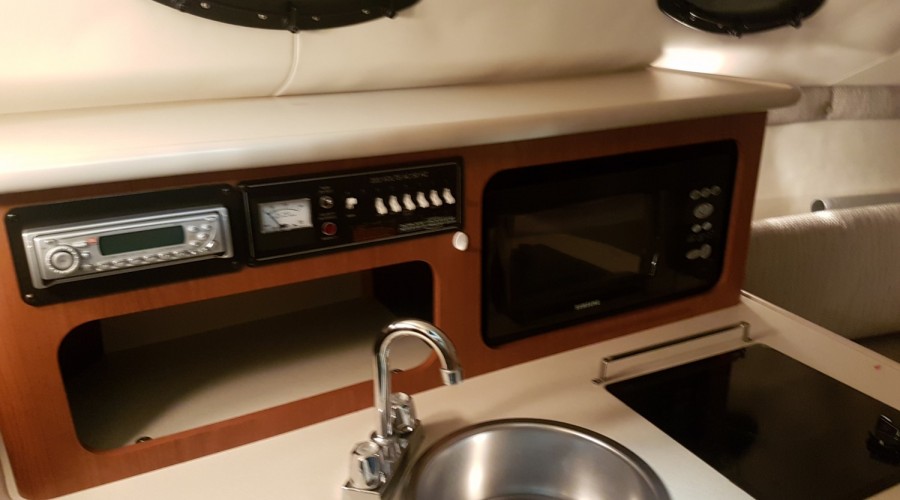 Chaparral 240 Signature Cruiser